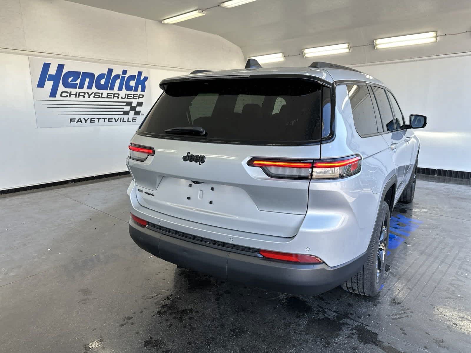 2021 Jeep Grand Cherokee L Altitude 8