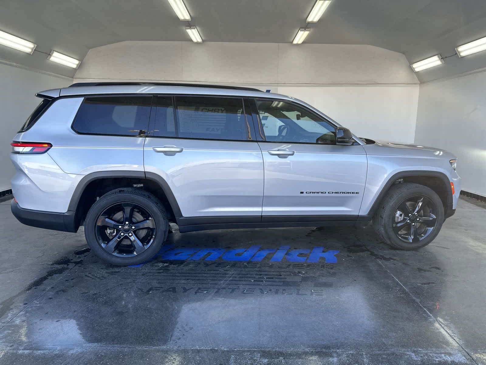 2021 Jeep Grand Cherokee L Altitude 10