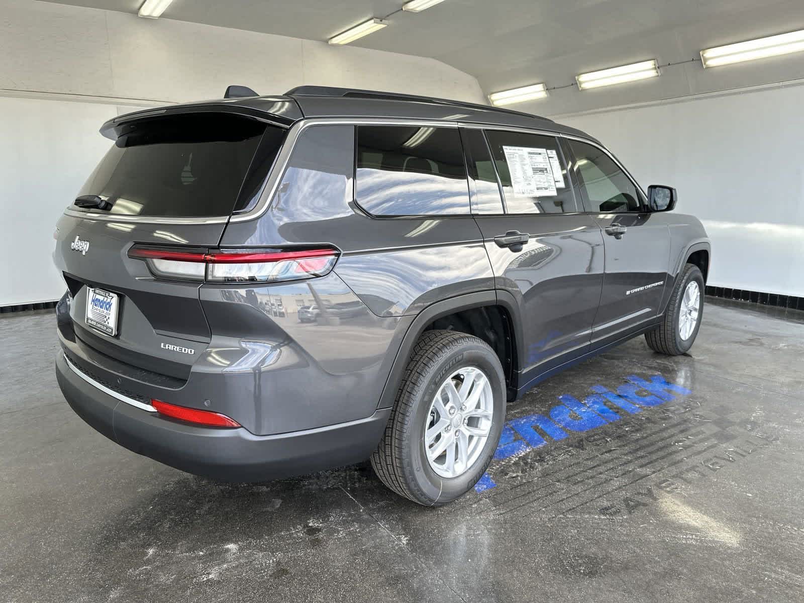 2024 Jeep Grand Cherokee L Laredo 8