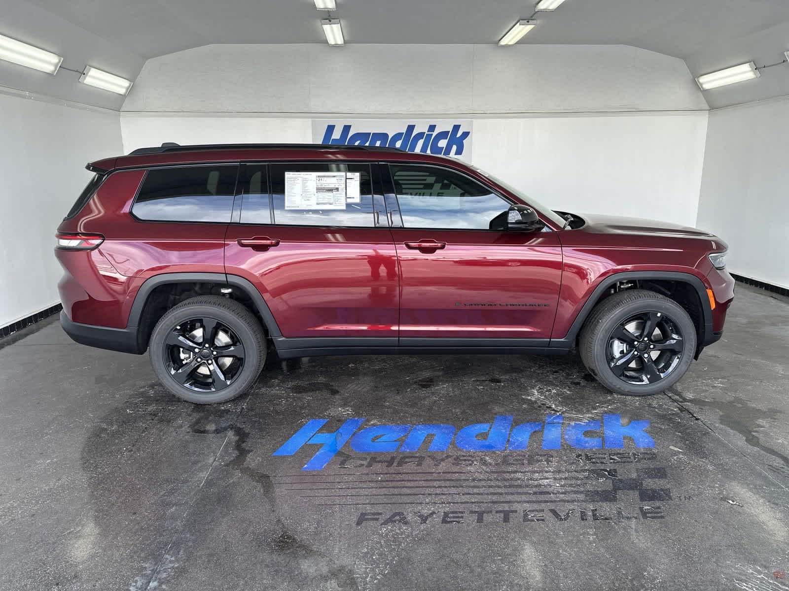 2024 Jeep Grand Cherokee L Laredo 9