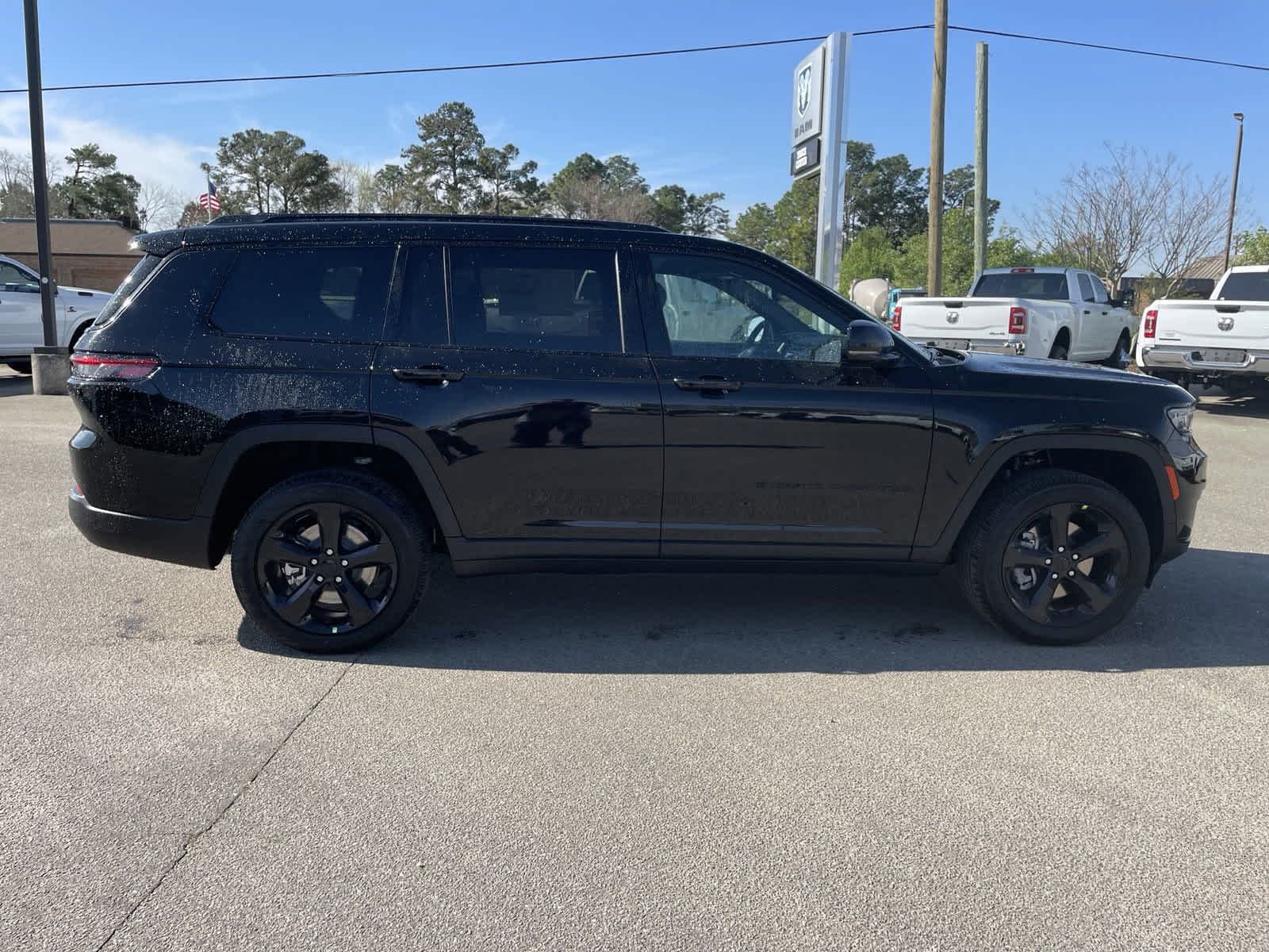 2024 Jeep Grand Cherokee L Altitude X 9