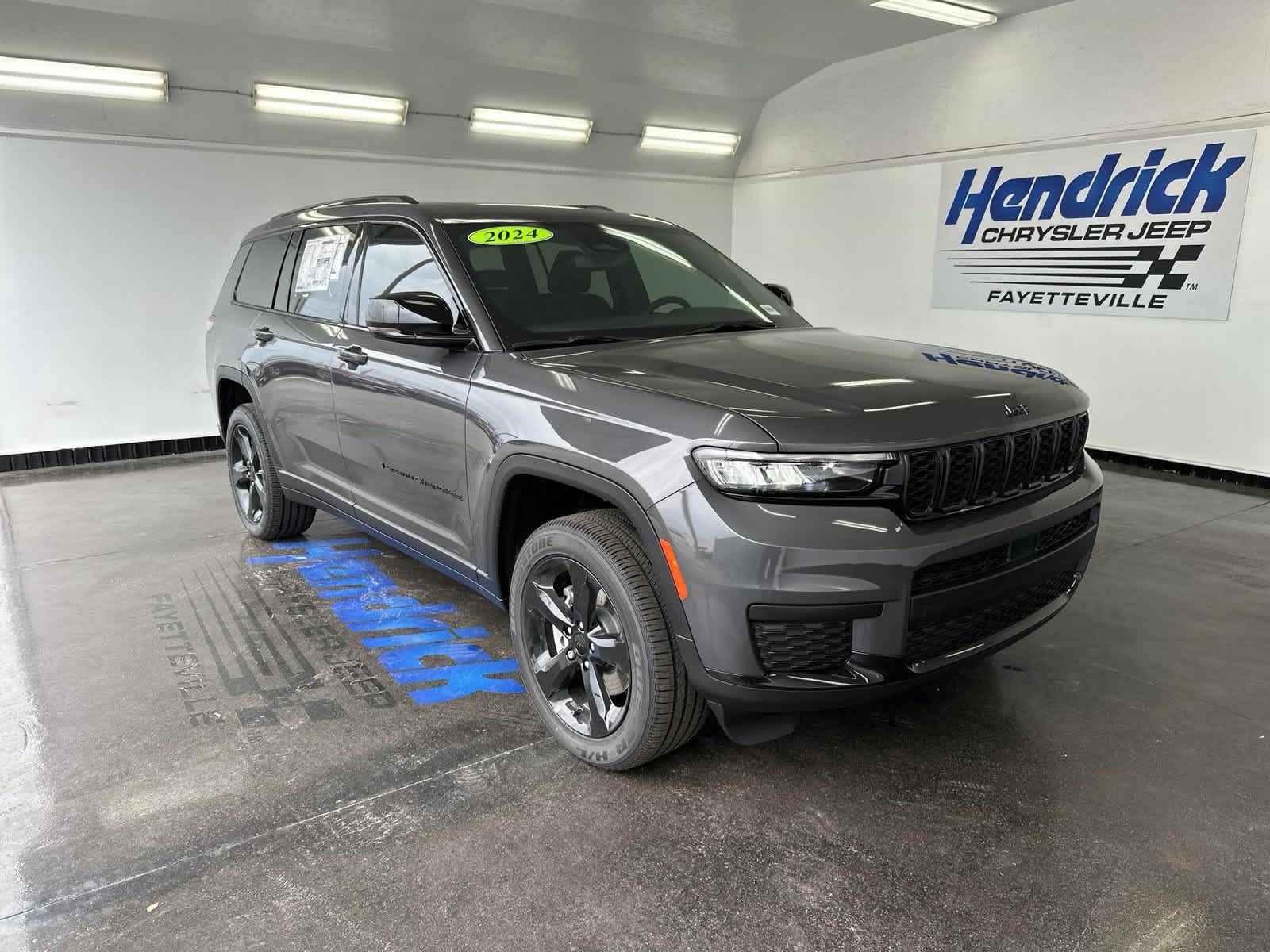 2024 Jeep Grand Cherokee L Laredo 2