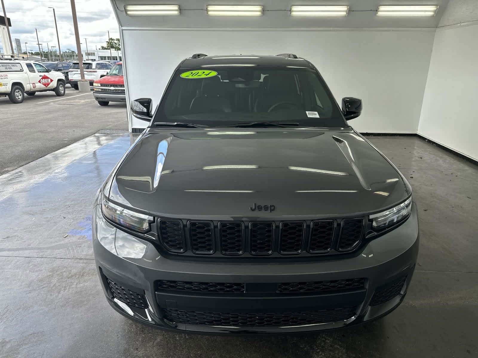 2024 Jeep Grand Cherokee L Laredo 3