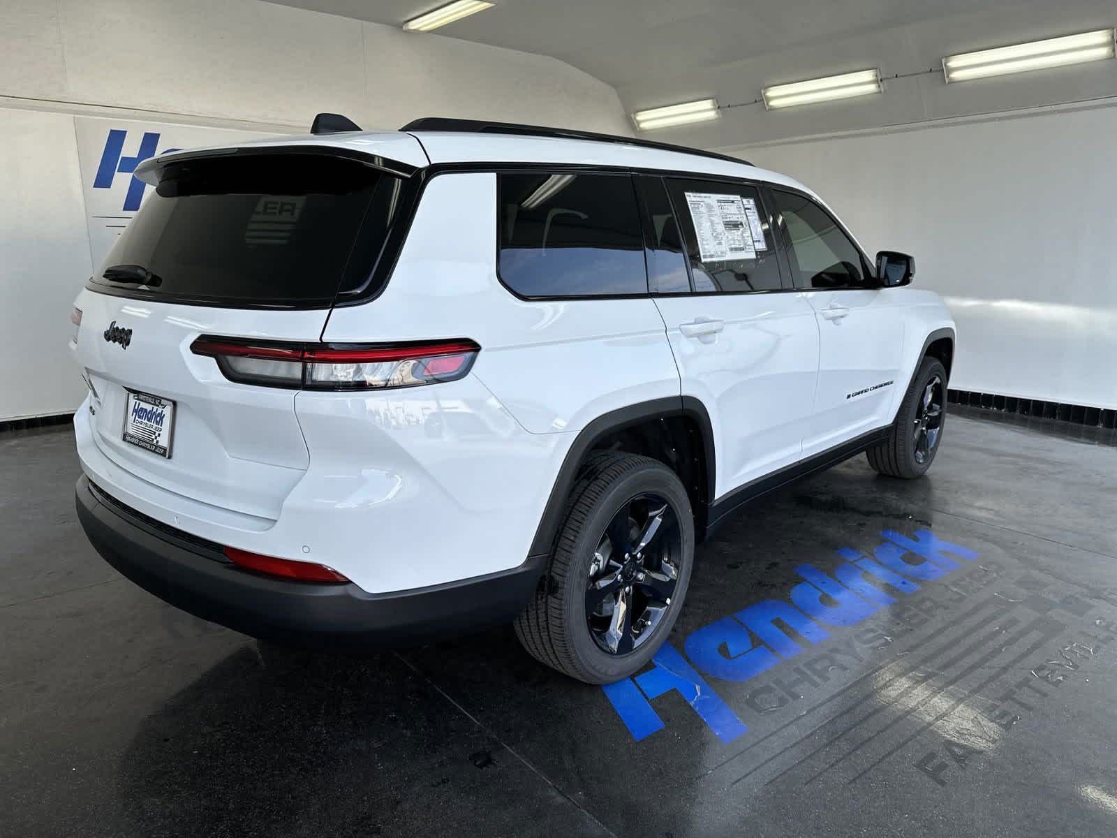 2024 Jeep Grand Cherokee L Laredo 7