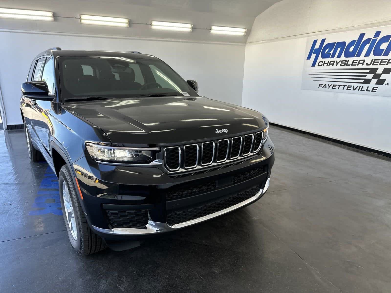 2024 Jeep Grand Cherokee L Laredo 3