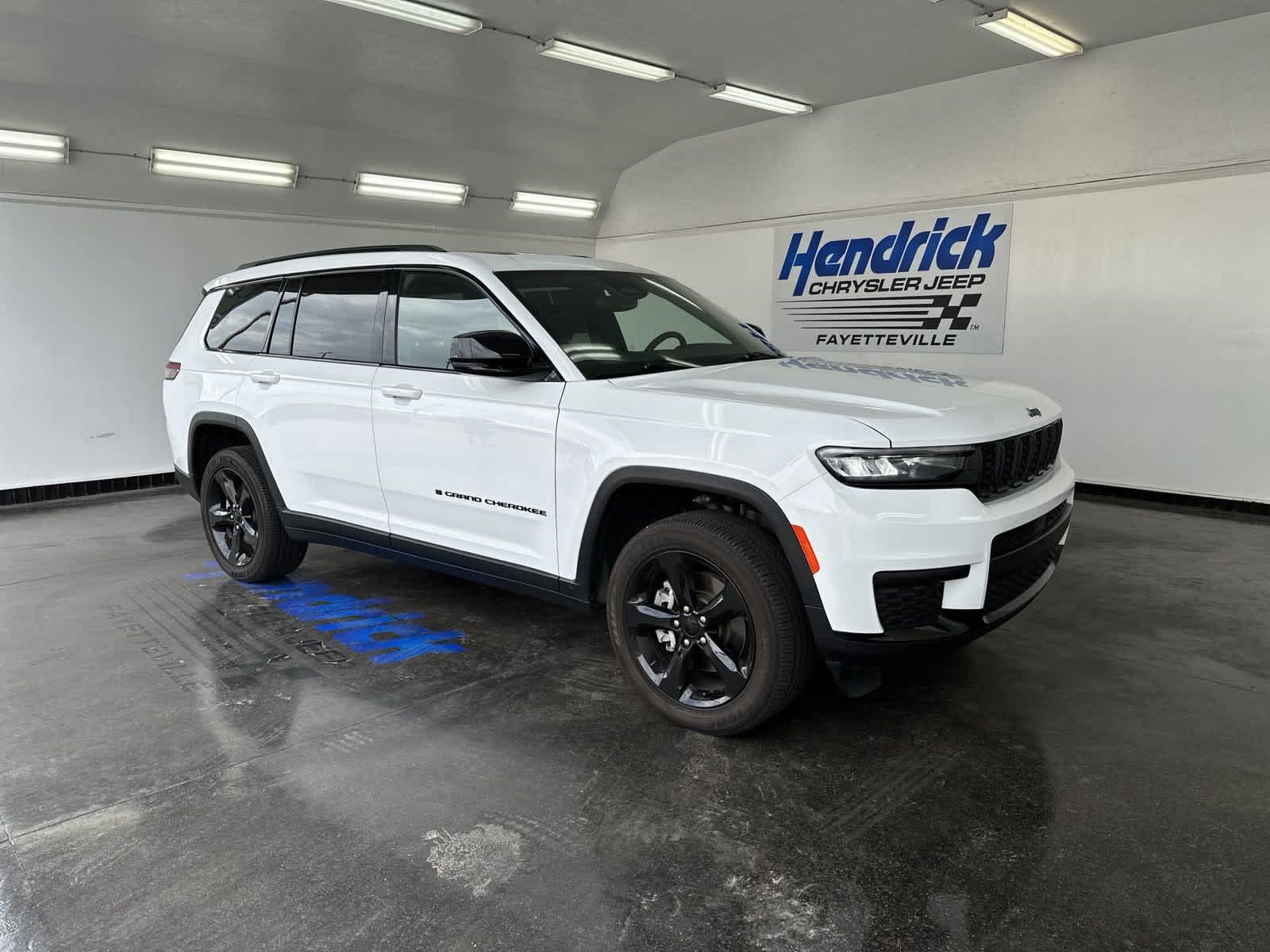 2023 Jeep Grand Cherokee L Altitude 2