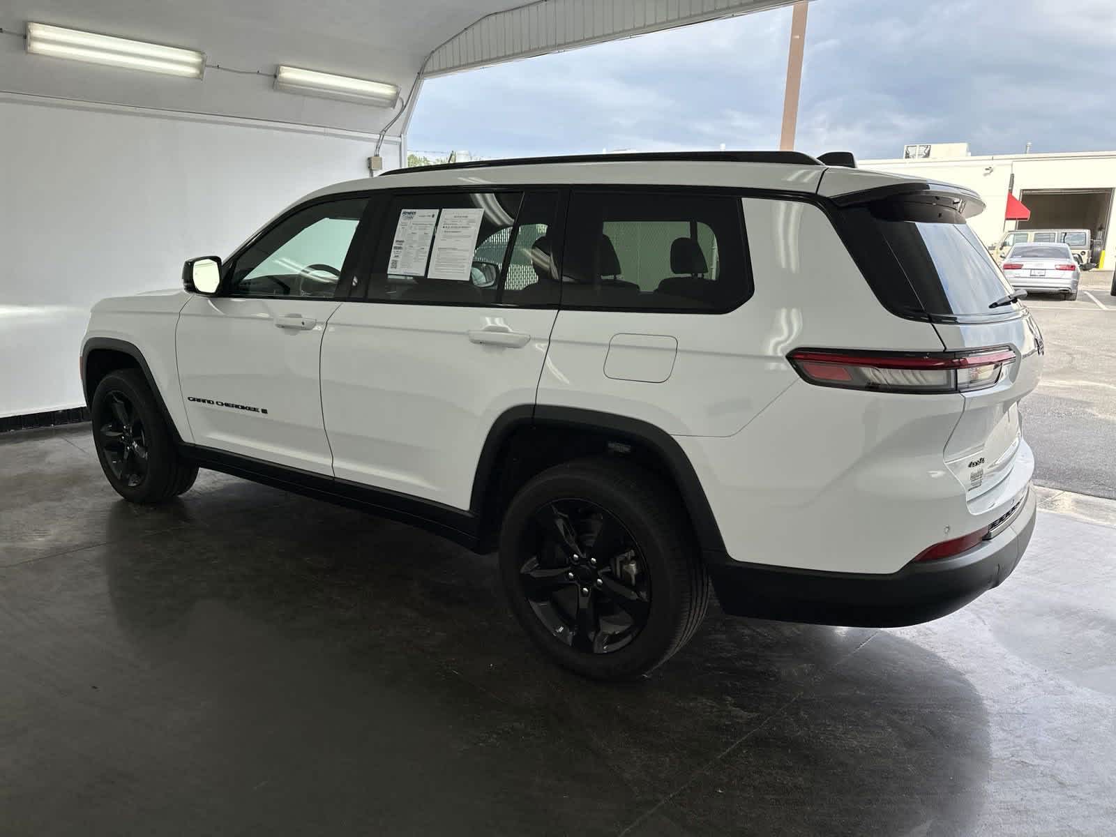 2023 Jeep Grand Cherokee L Altitude 6