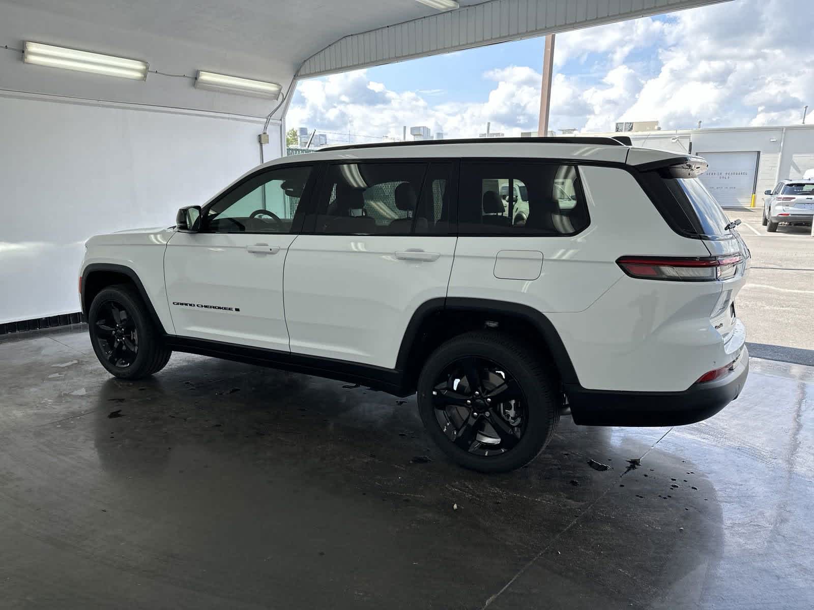 2024 Jeep Grand Cherokee L Laredo 5