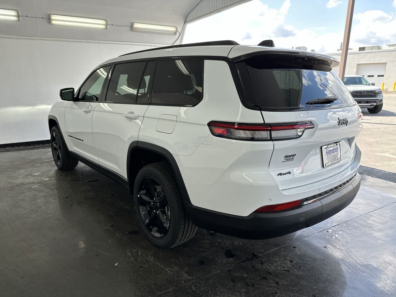 2024 Jeep Grand Cherokee L Laredo 6