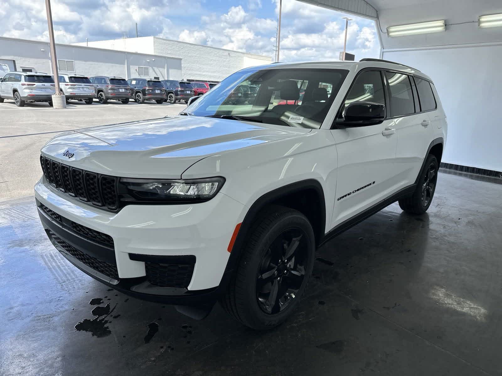 2024 Jeep Grand Cherokee L Laredo 4