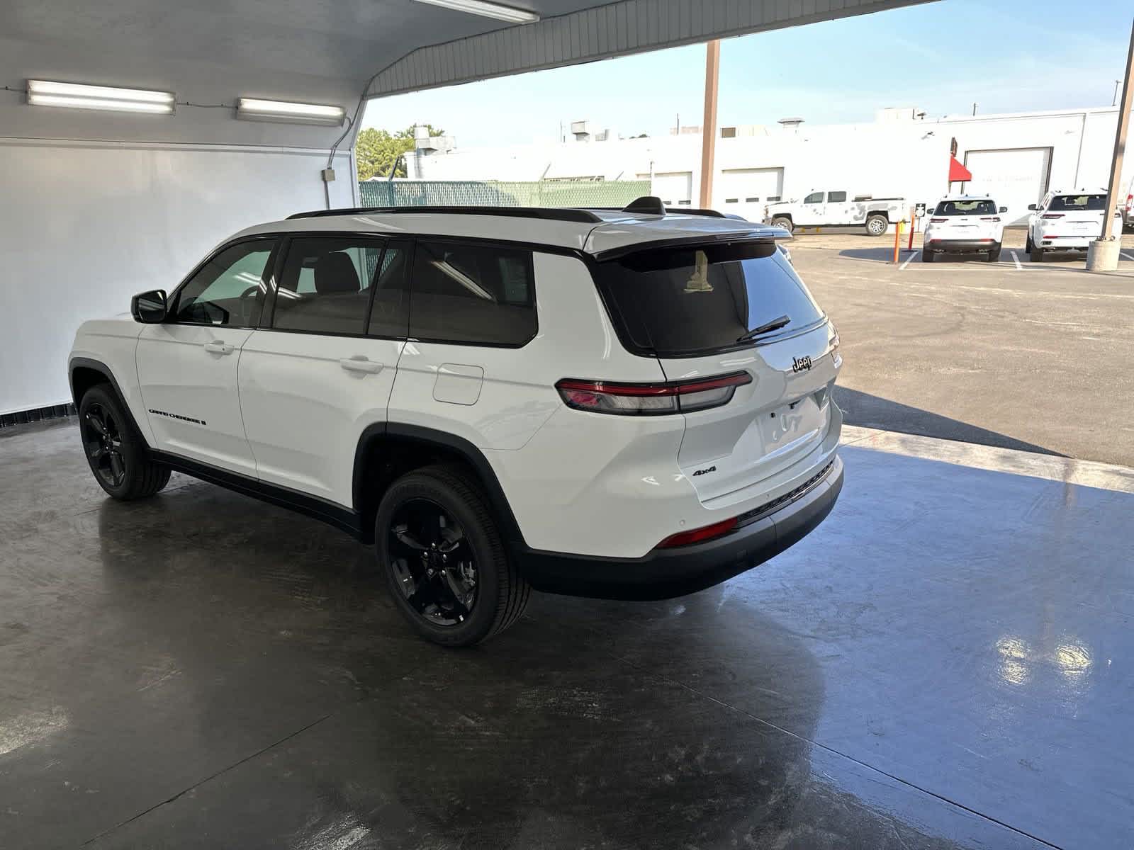 2024 Jeep Grand Cherokee L Altitude X 6