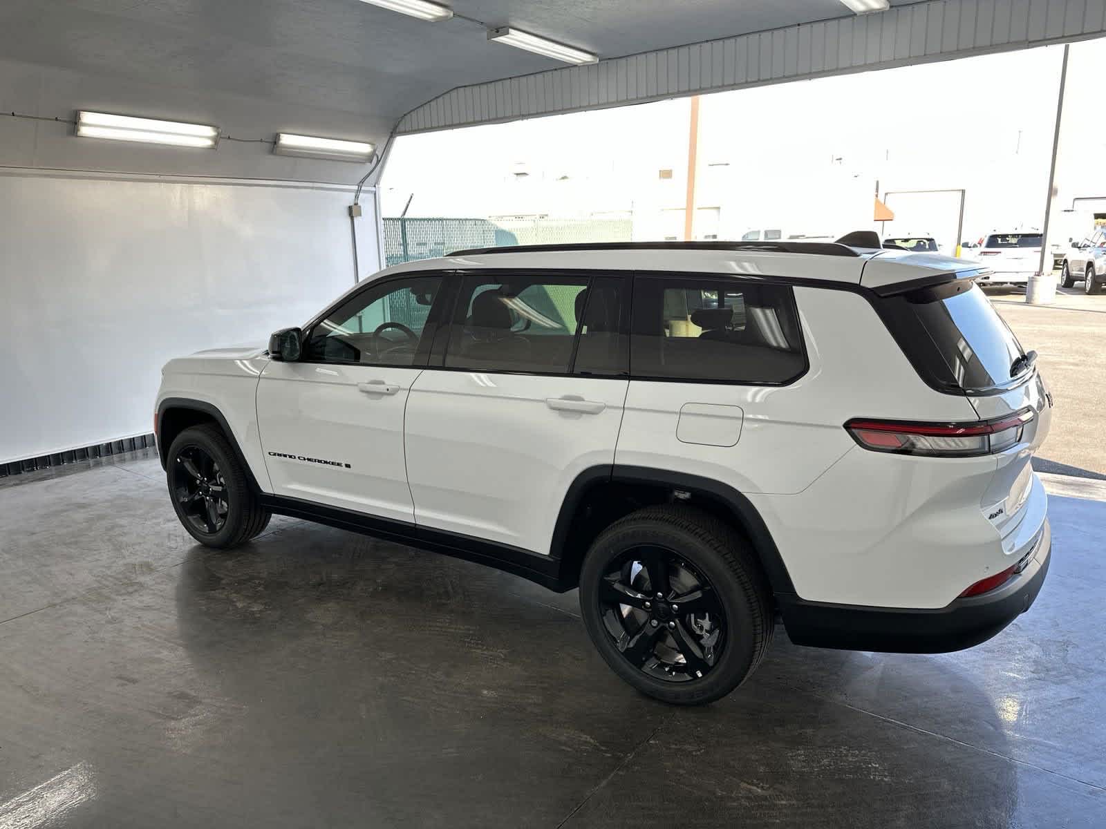 2024 Jeep Grand Cherokee L Altitude X 5