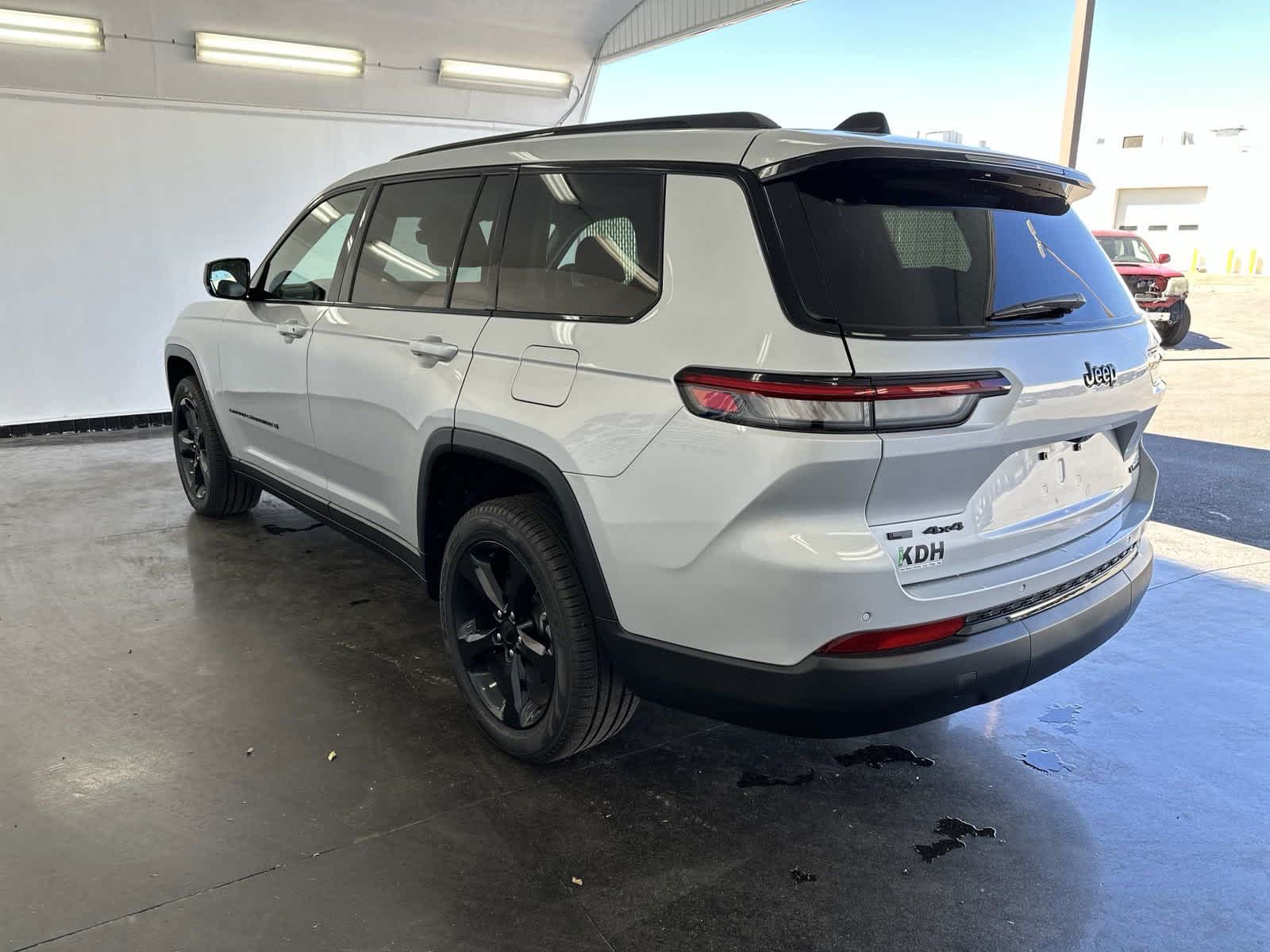 2022 Jeep Grand Cherokee L Limited 7