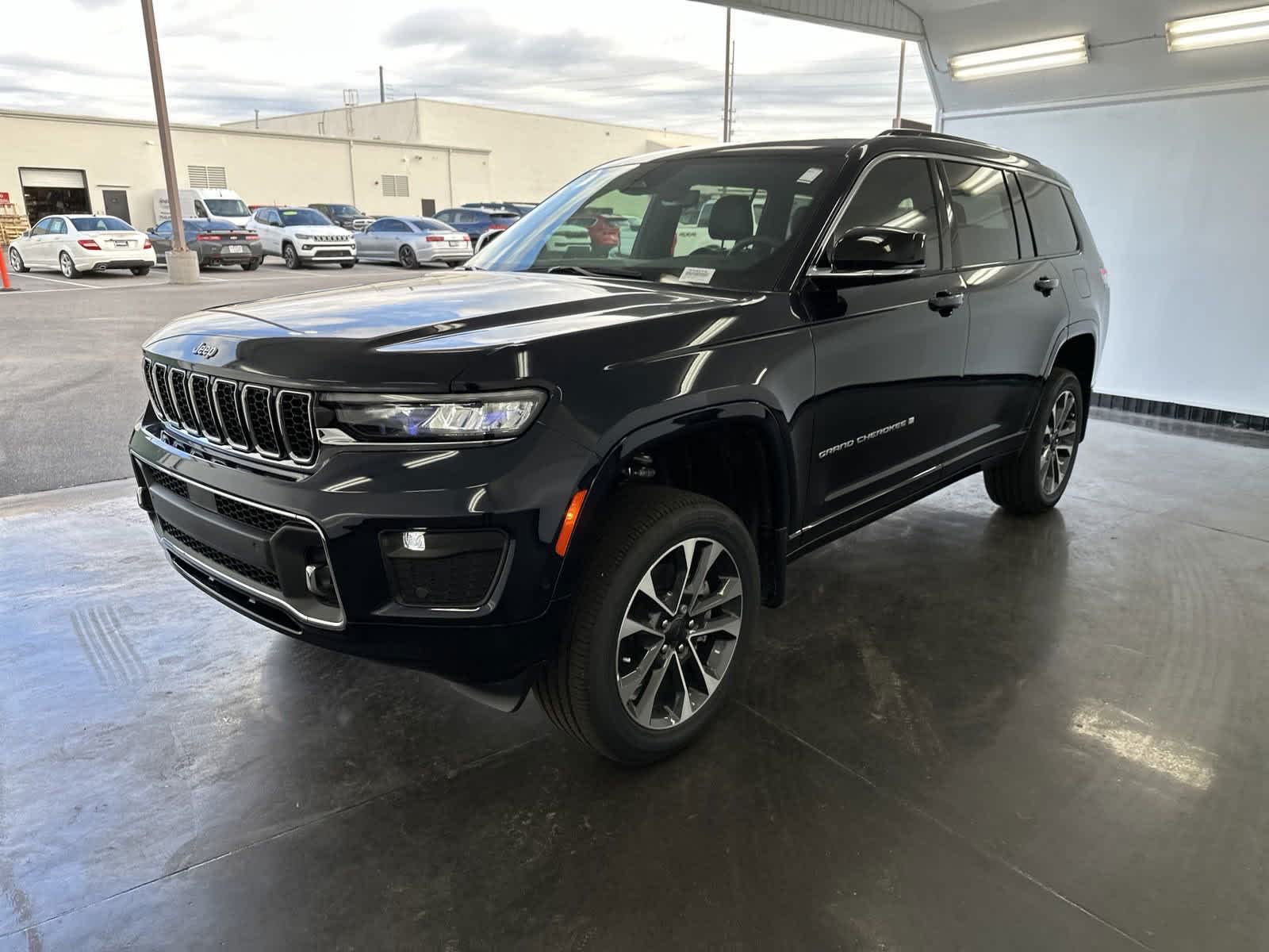 2024 Jeep Grand Cherokee L Overland 4