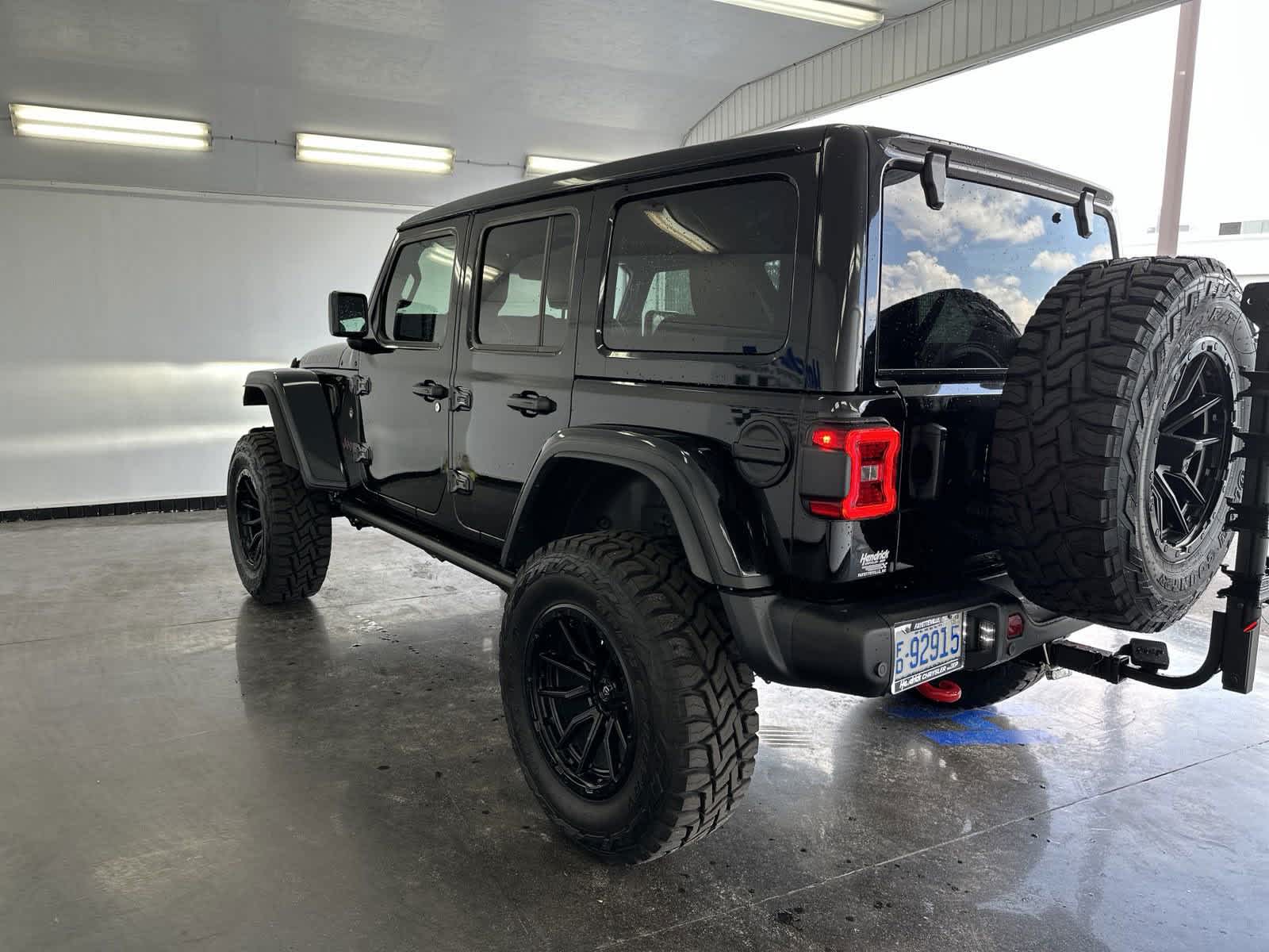 2024 Jeep Wrangler Rubicon X 6