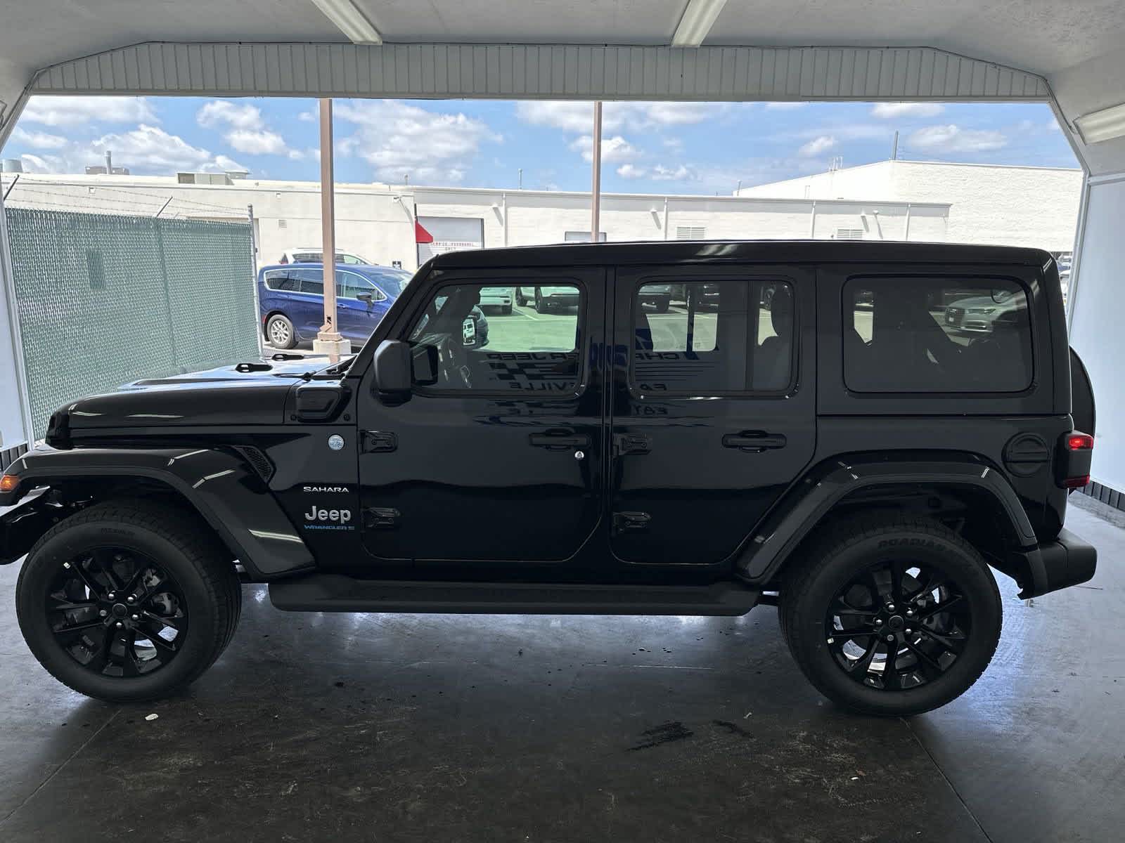 2024 Jeep Wrangler 4xe Sahara 5