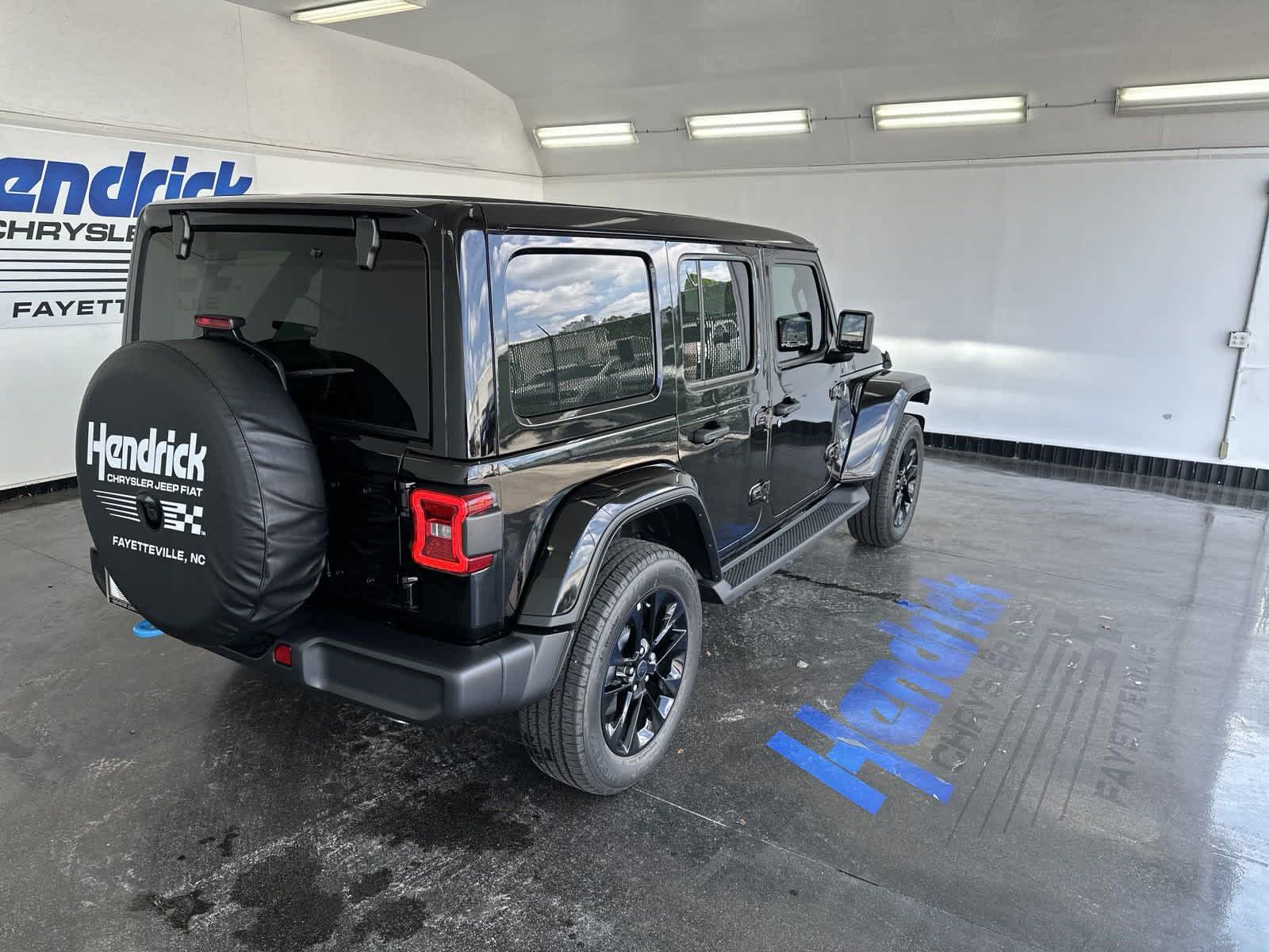 2024 Jeep Wrangler 4xe Sahara 8