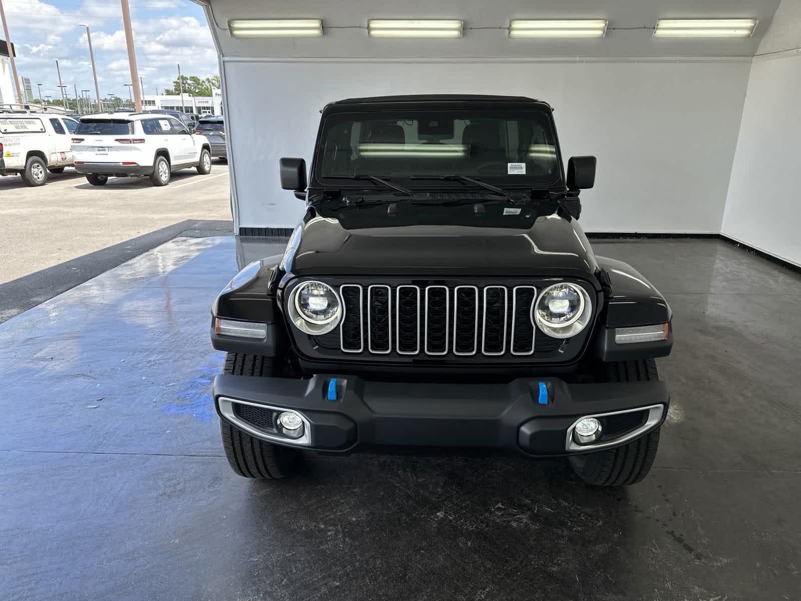 2024 Jeep Wrangler 4xe Sahara 3