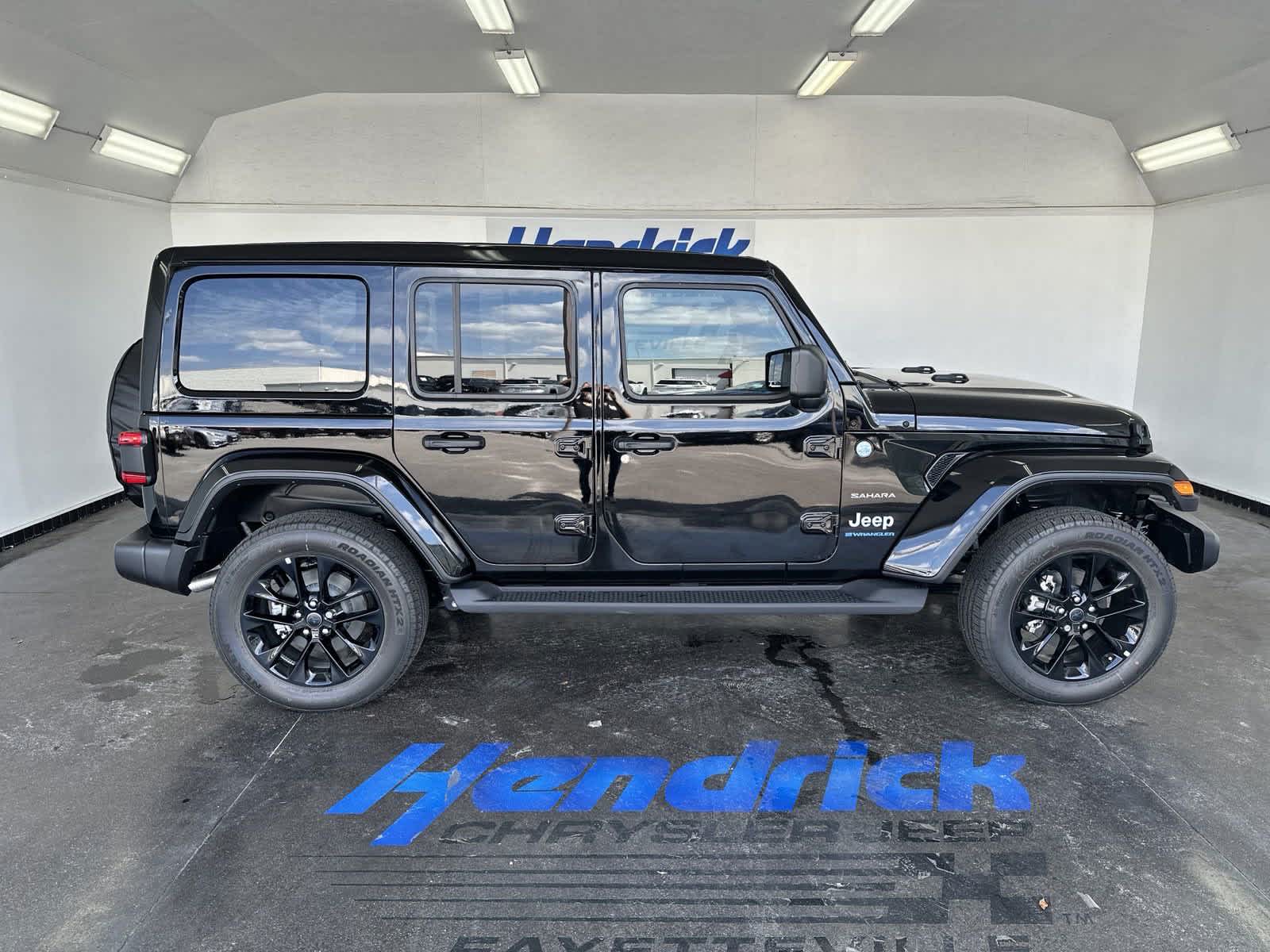 2024 Jeep Wrangler 4xe Sahara 9