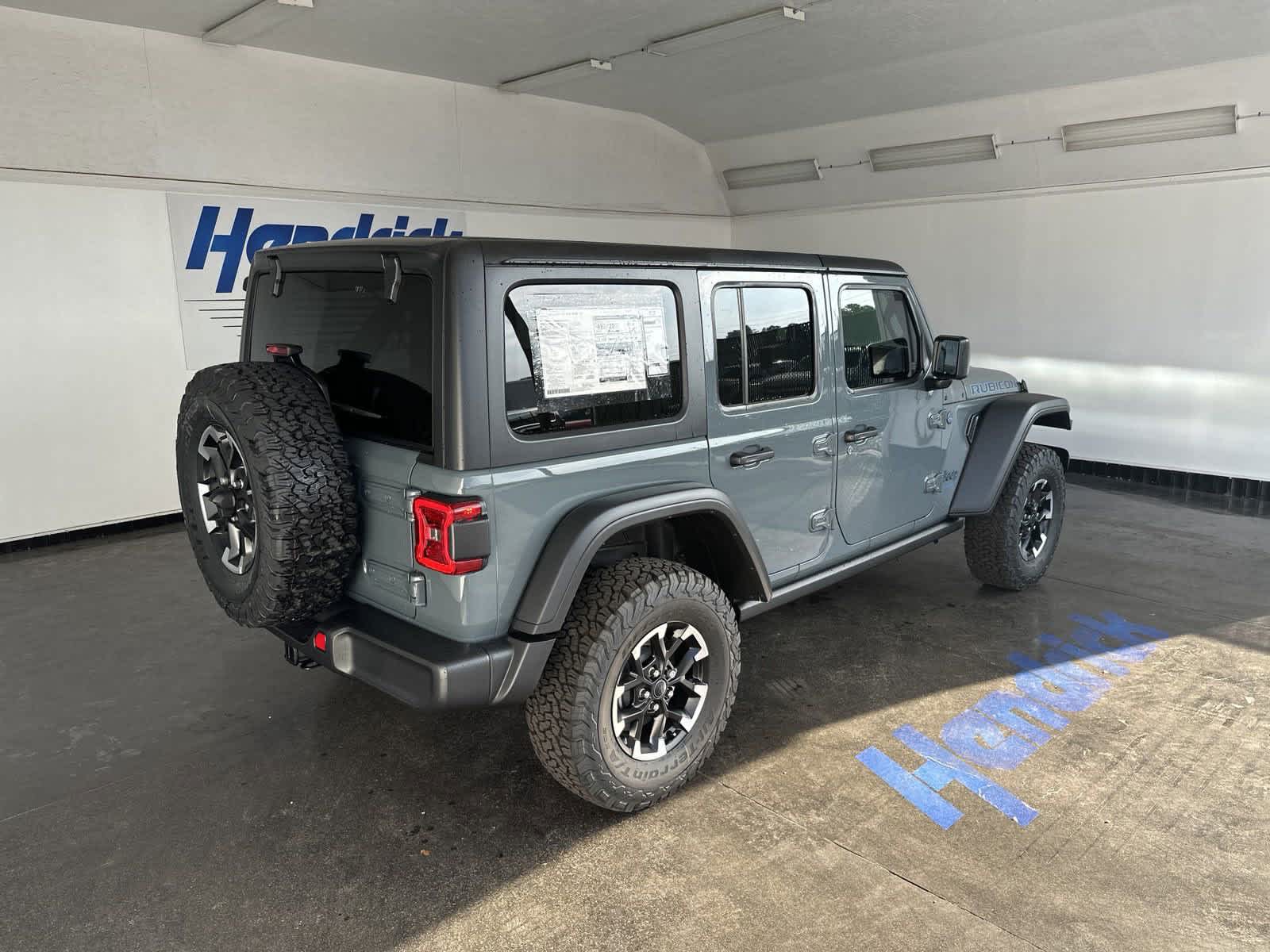 2024 Jeep Wrangler 4xe Rubicon 8