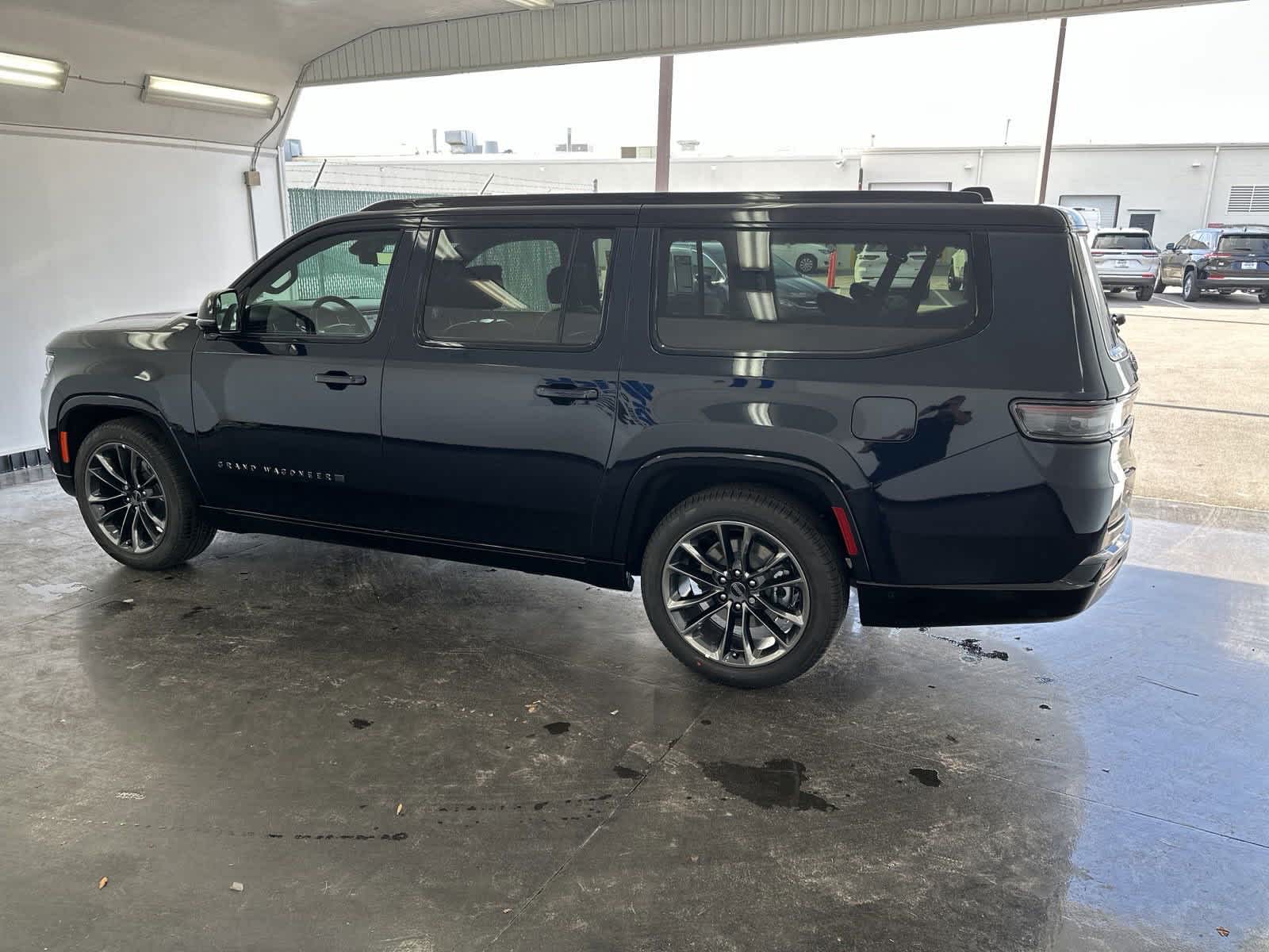 2024 Jeep Grand Wagoneer L Series II 5