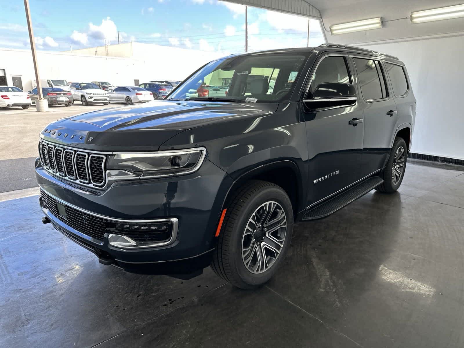 2024 Jeep Wagoneer  4