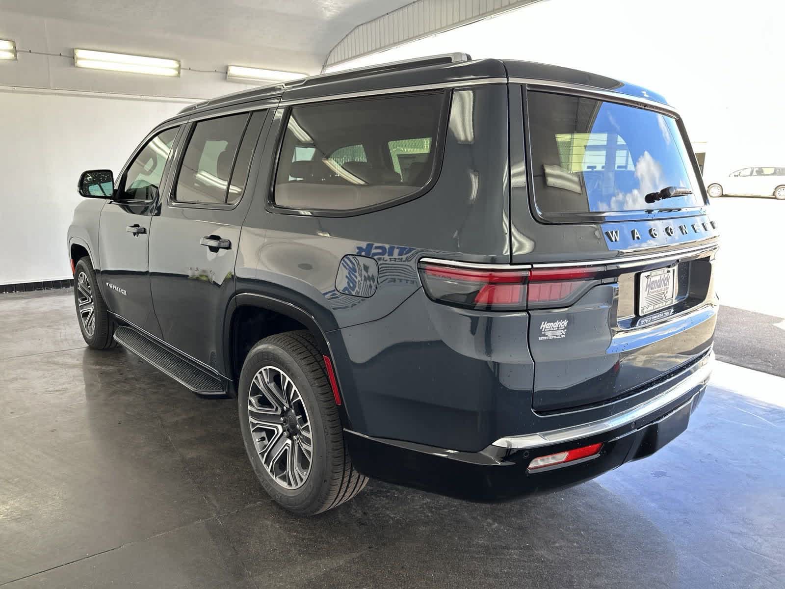 2024 Jeep Wagoneer  6