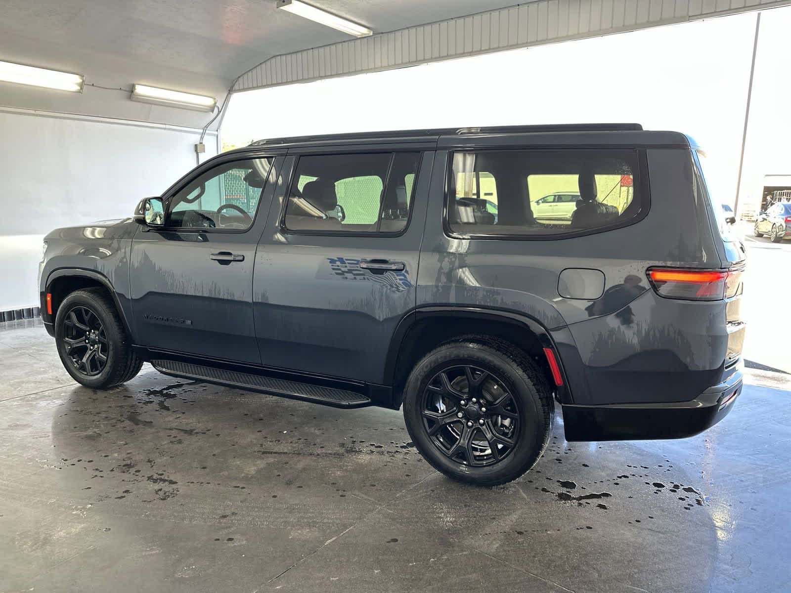 2023 Jeep Wagoneer Series II Carbide 6