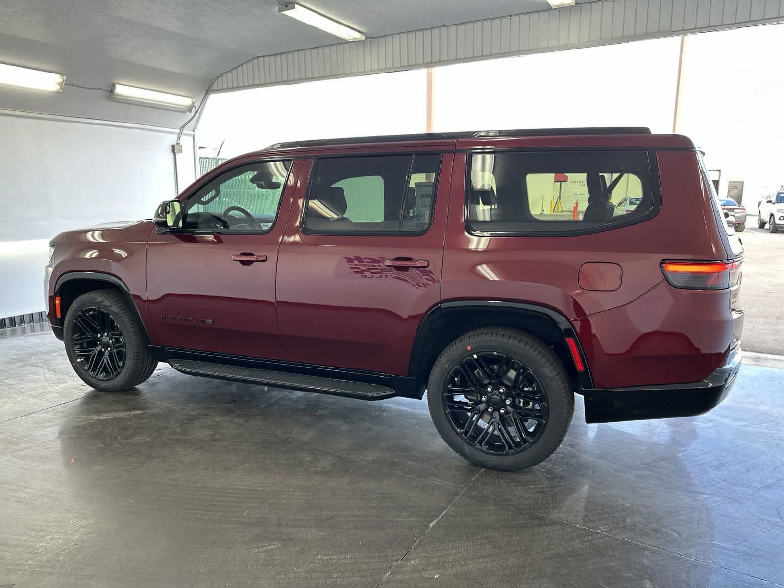 2024 Jeep Wagoneer Series II Carbide 5