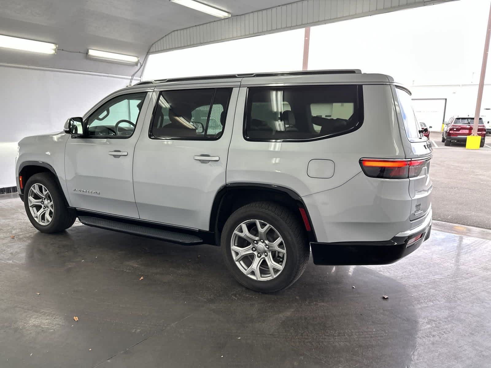 2022 Jeep Wagoneer Series II 6