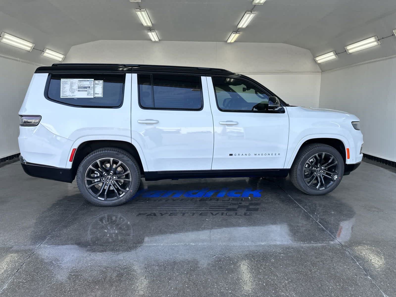 2024 Jeep Grand Wagoneer Series II Obsidian 9