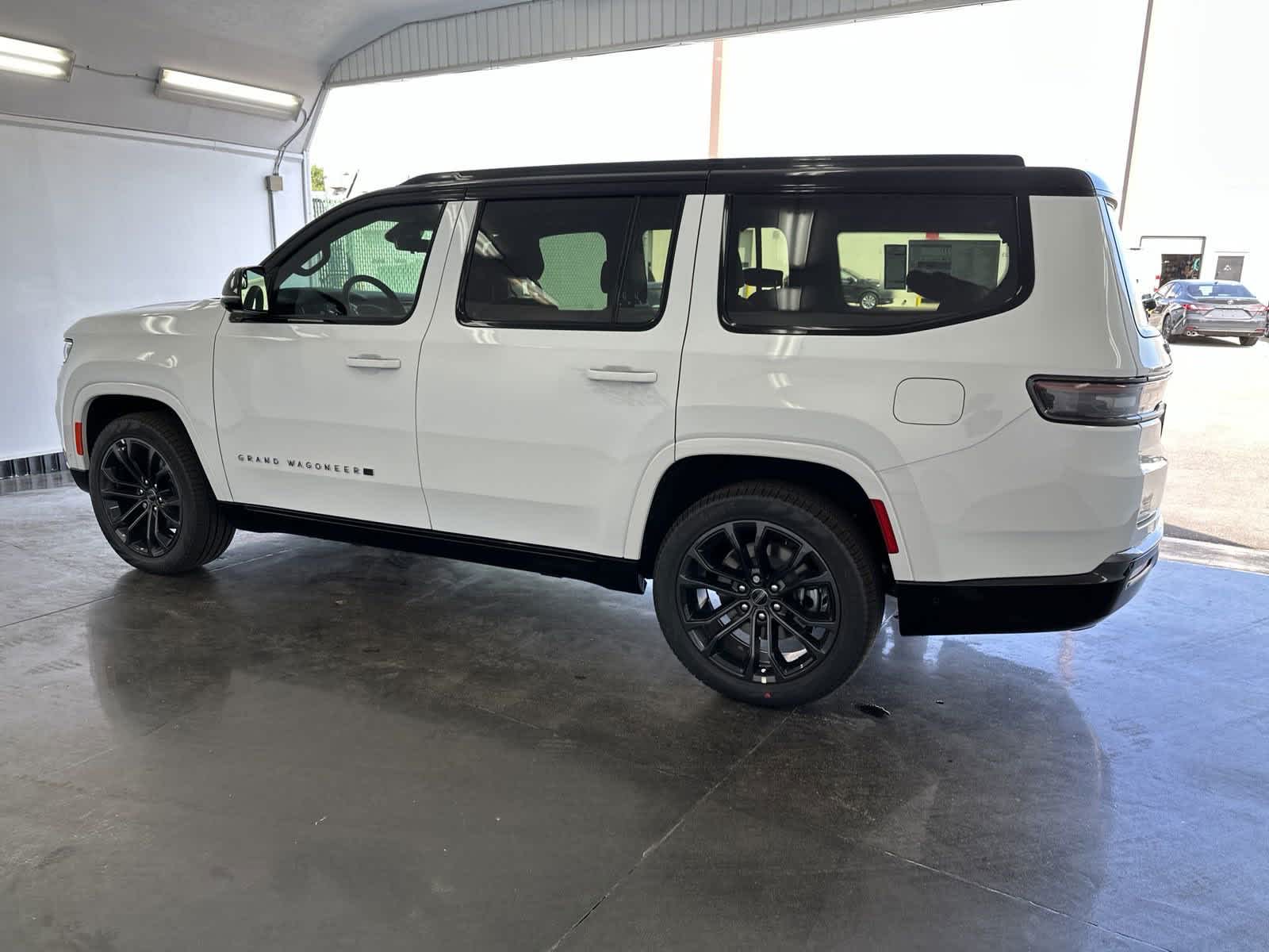 2024 Jeep Grand Wagoneer Series II Obsidian 5