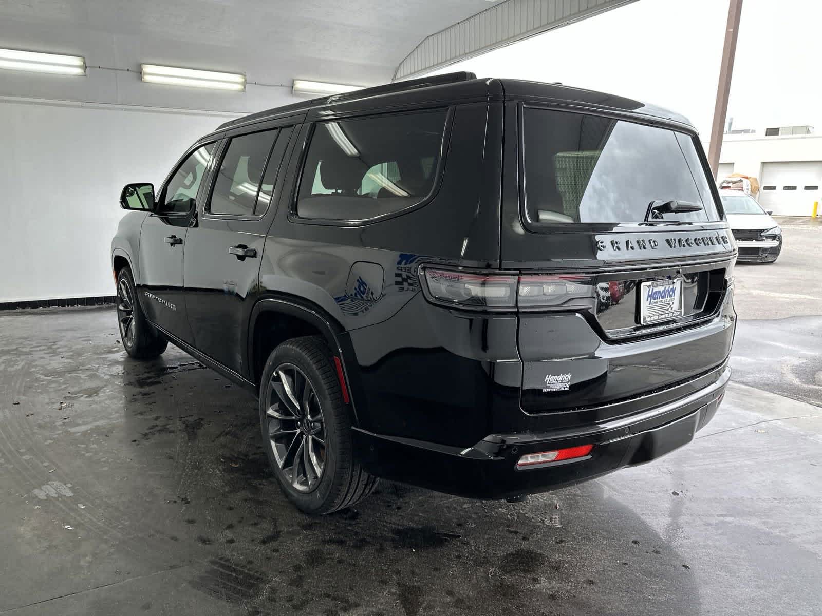 2024 Jeep Grand Wagoneer Series III Obsidian 6