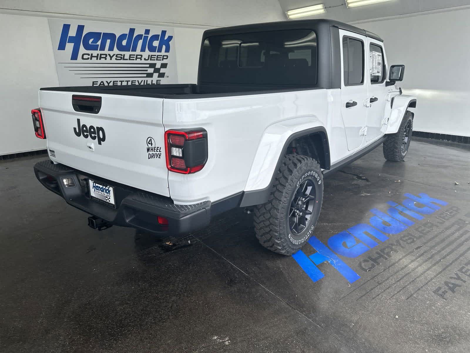 2024 Jeep Gladiator Willys 4x4 8