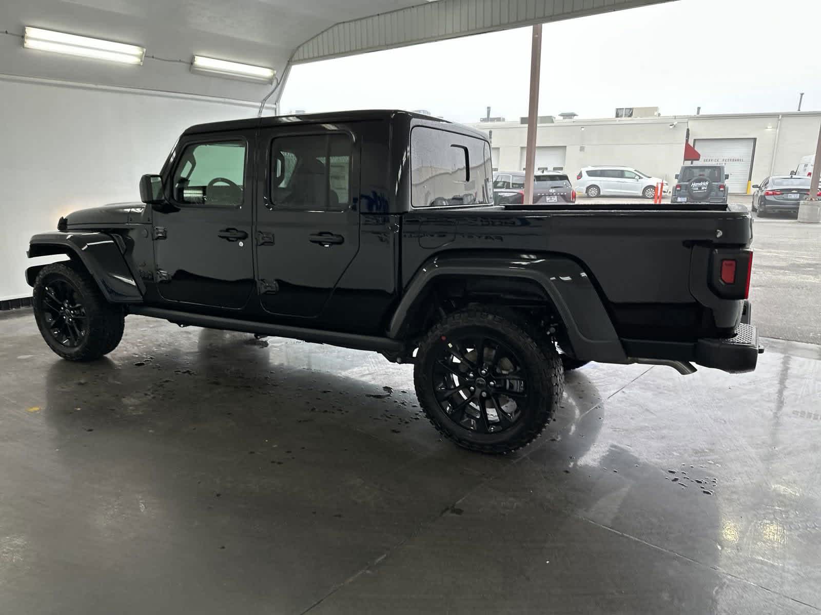 2024 Jeep Gladiator Sport 4x4 10