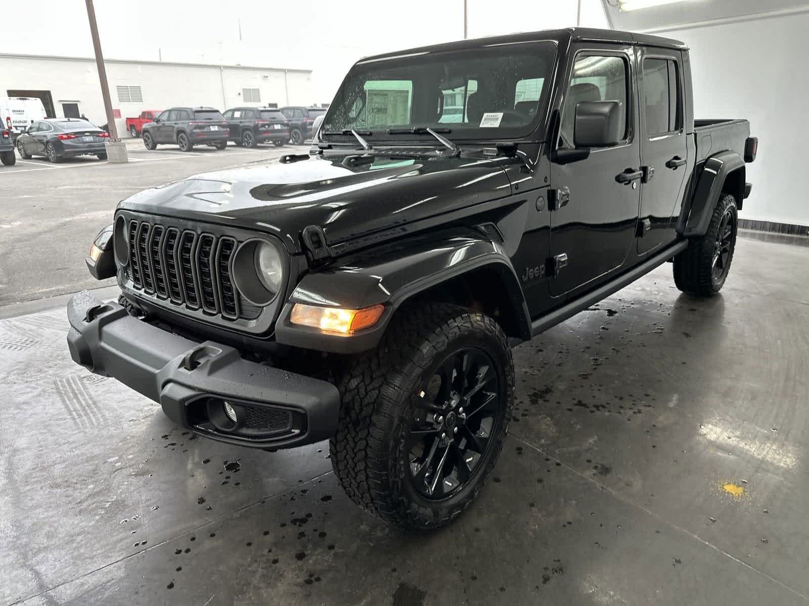 2024 Jeep Gladiator Sport 4x4 8