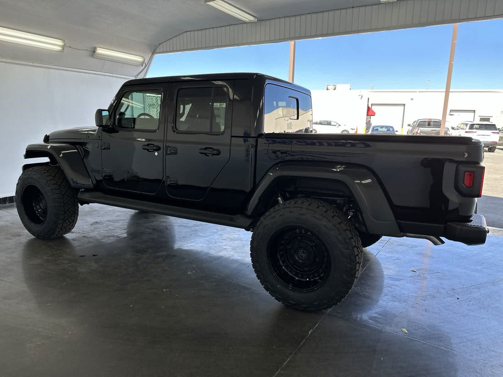 2024 Jeep Gladiator Sport 4x4 9