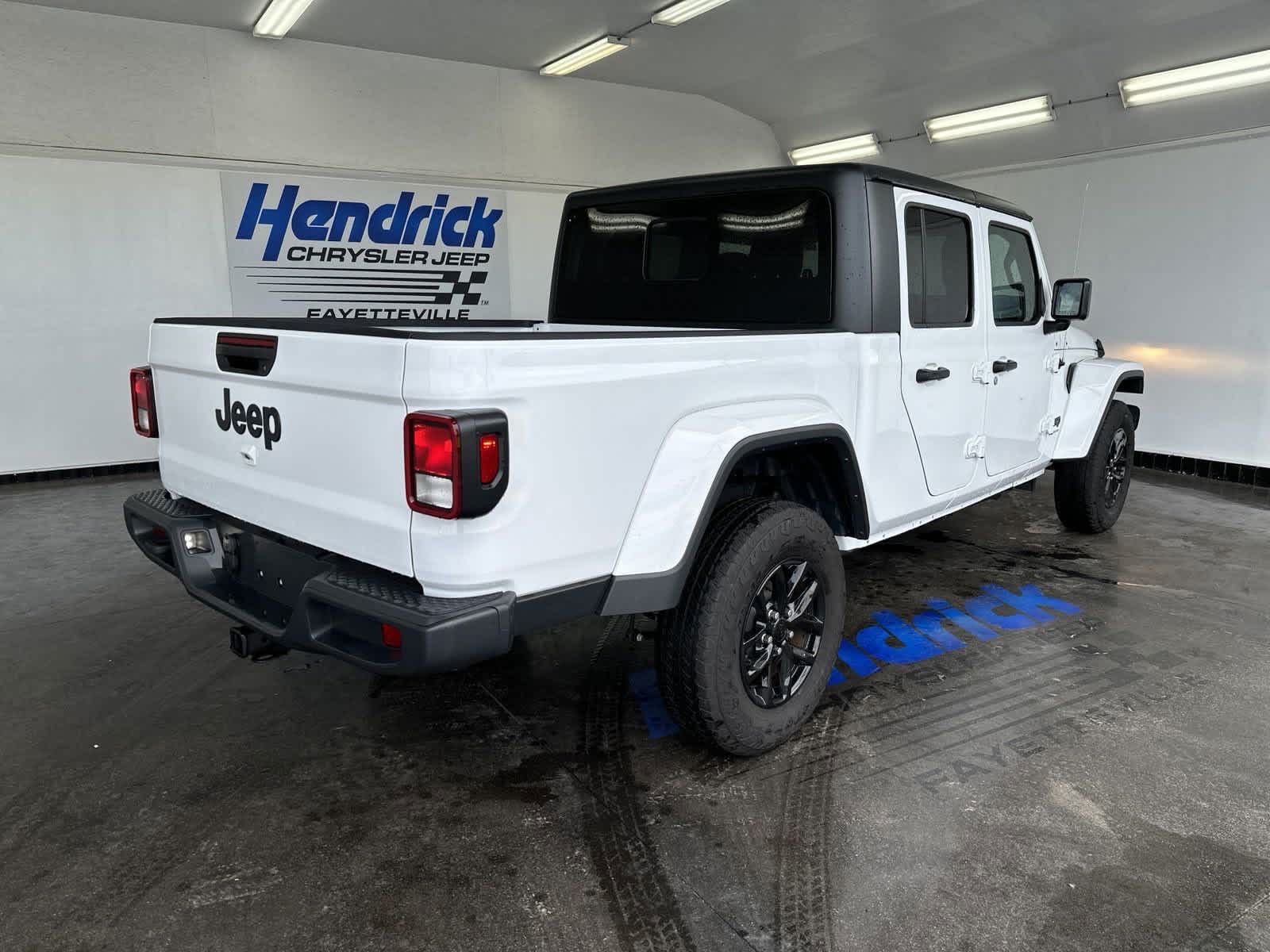 2023 Jeep Gladiator Sport S 4x4 9