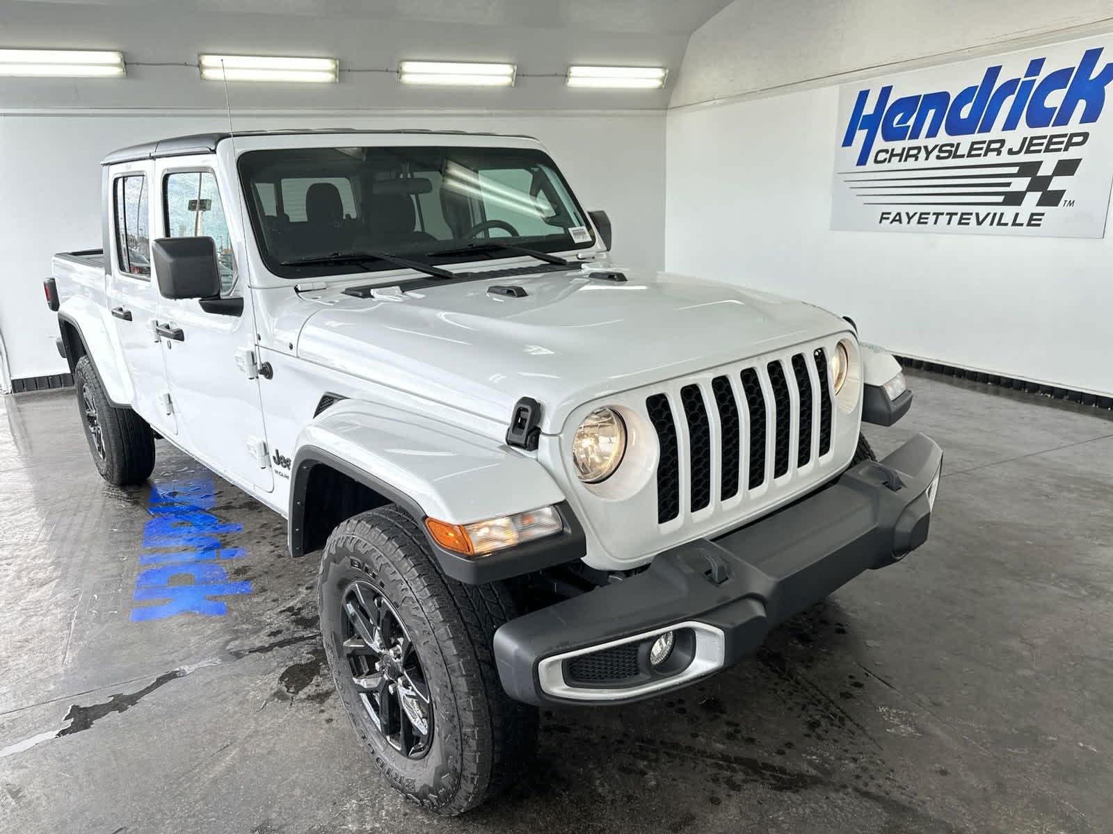 2023 Jeep Gladiator Sport S 4x4 3