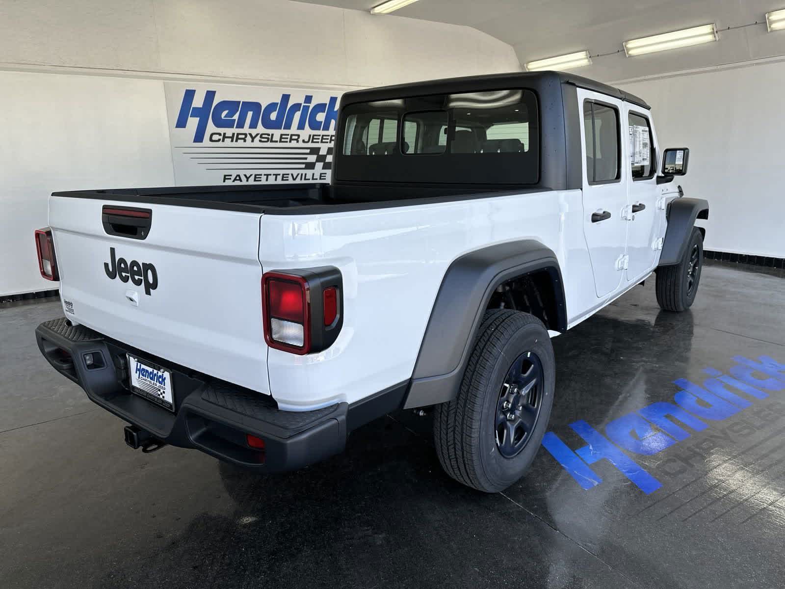 2024 Jeep Gladiator Sport 4x4 8