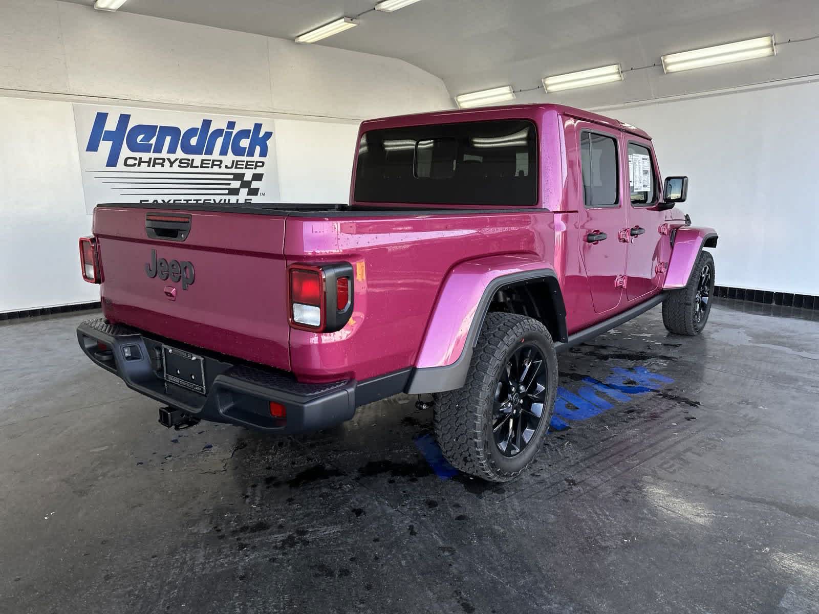 2024 Jeep Gladiator Sport 4x4 8