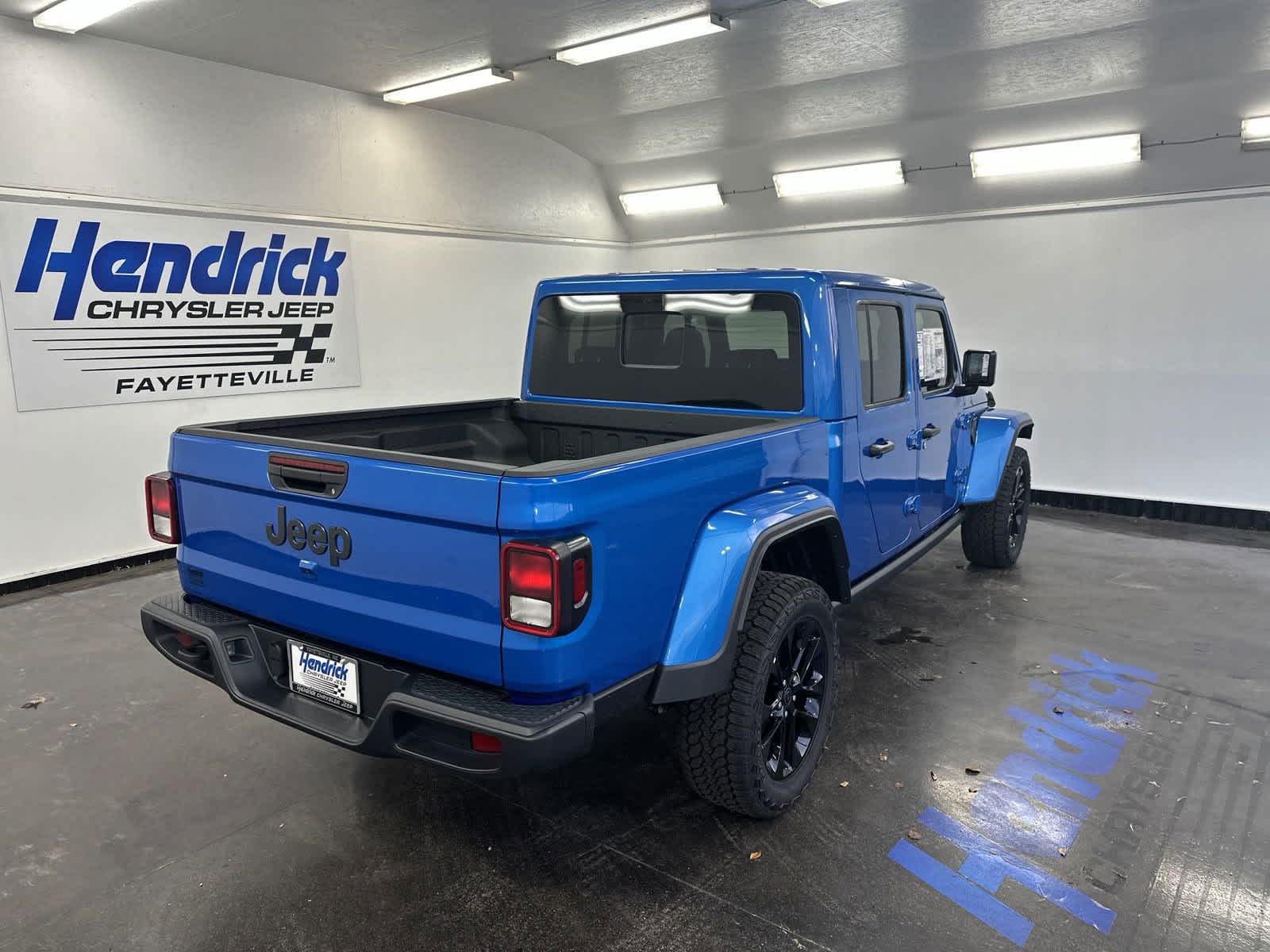 2024 Jeep Gladiator Sport 4x4 8