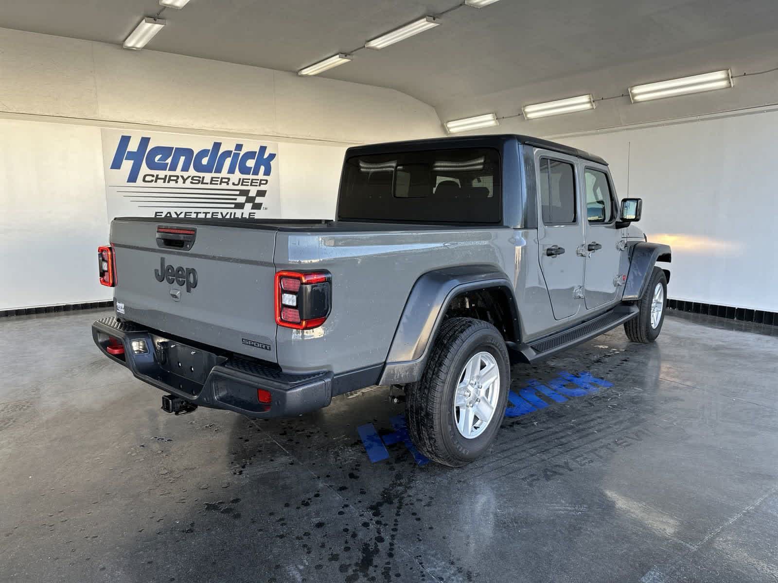 2021 Jeep Gladiator Sport S 4x4 9