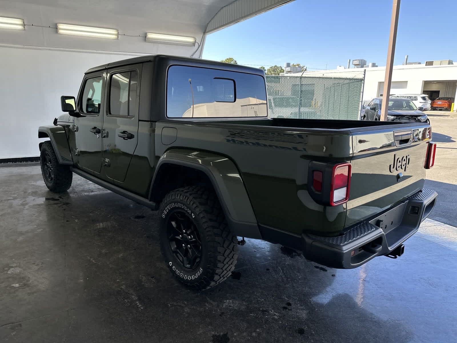 2021 Jeep Gladiator Willys 4x4 7