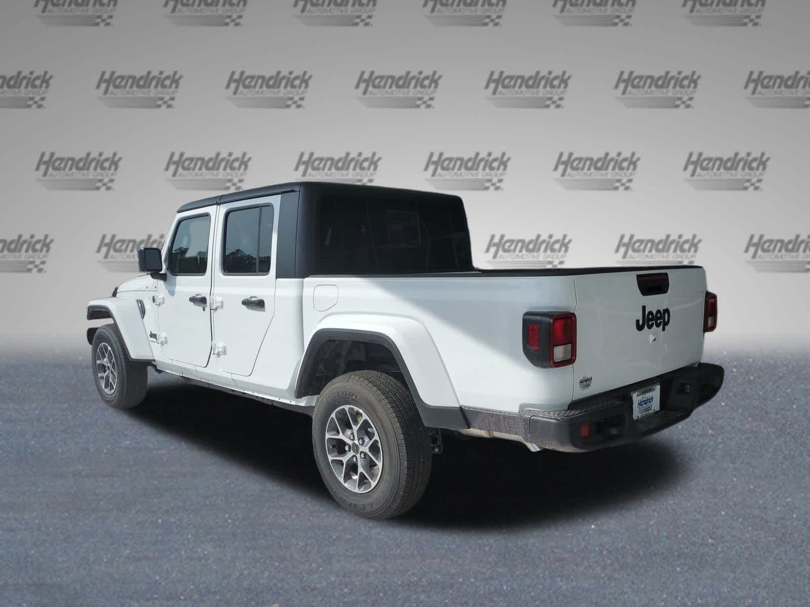 2024 Jeep Gladiator Sport S 4x4 32