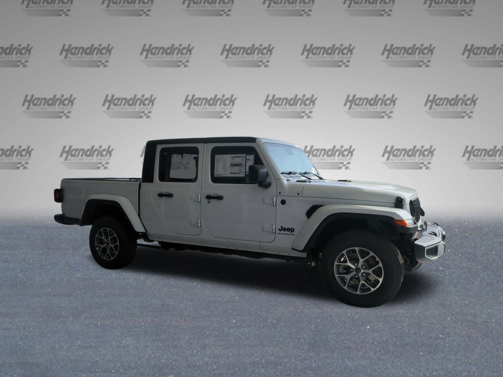 2024 Jeep Gladiator Sport S 4x4 30