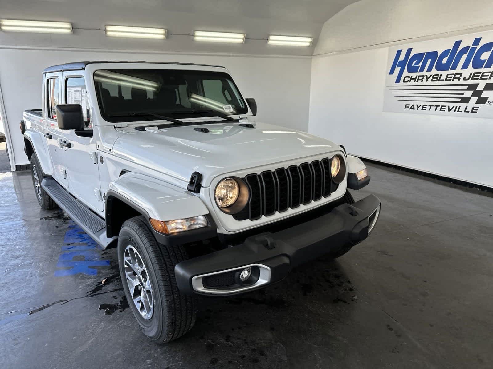 2024 Jeep Gladiator Sport S 4x4 30