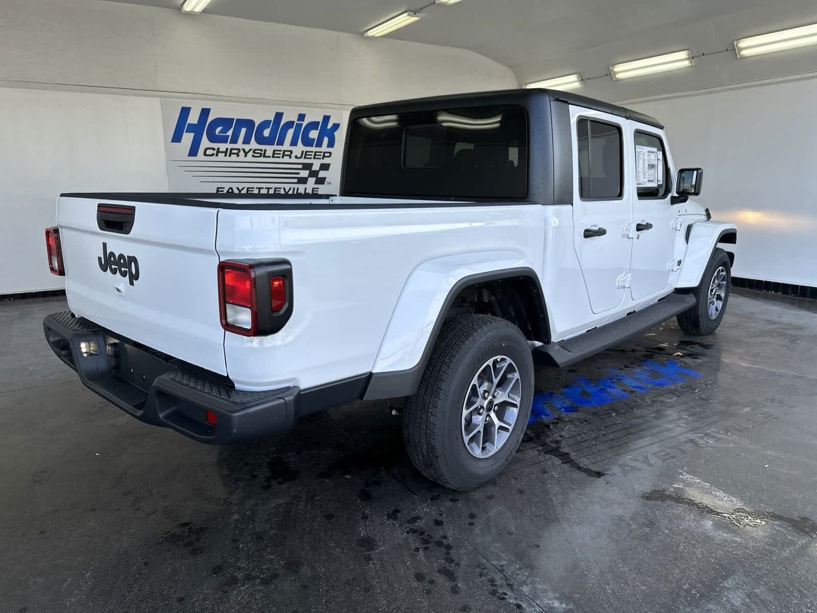 2024 Jeep Gladiator Sport S 4x4 3