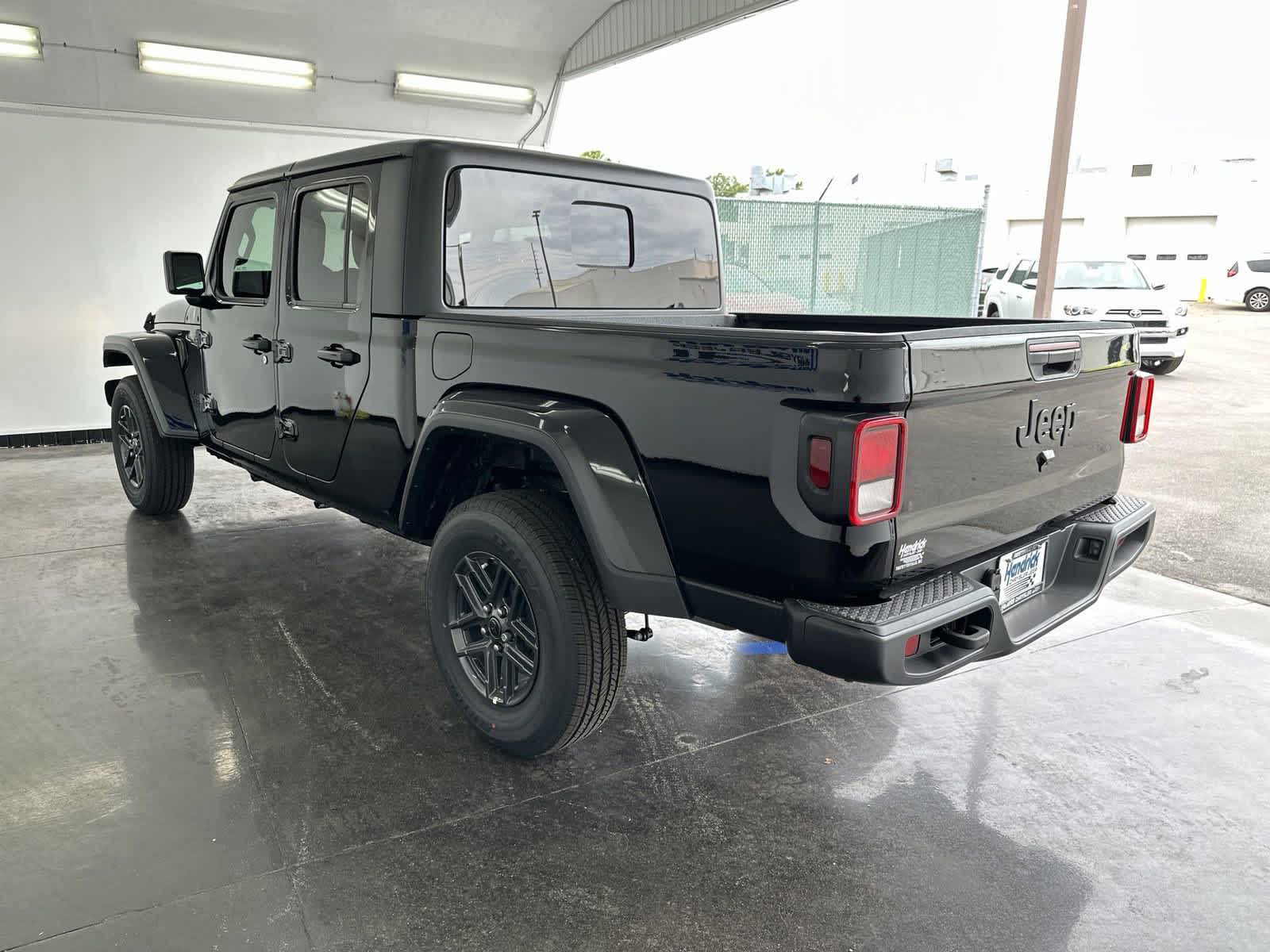 2024 Jeep Gladiator Sport 4x4 6