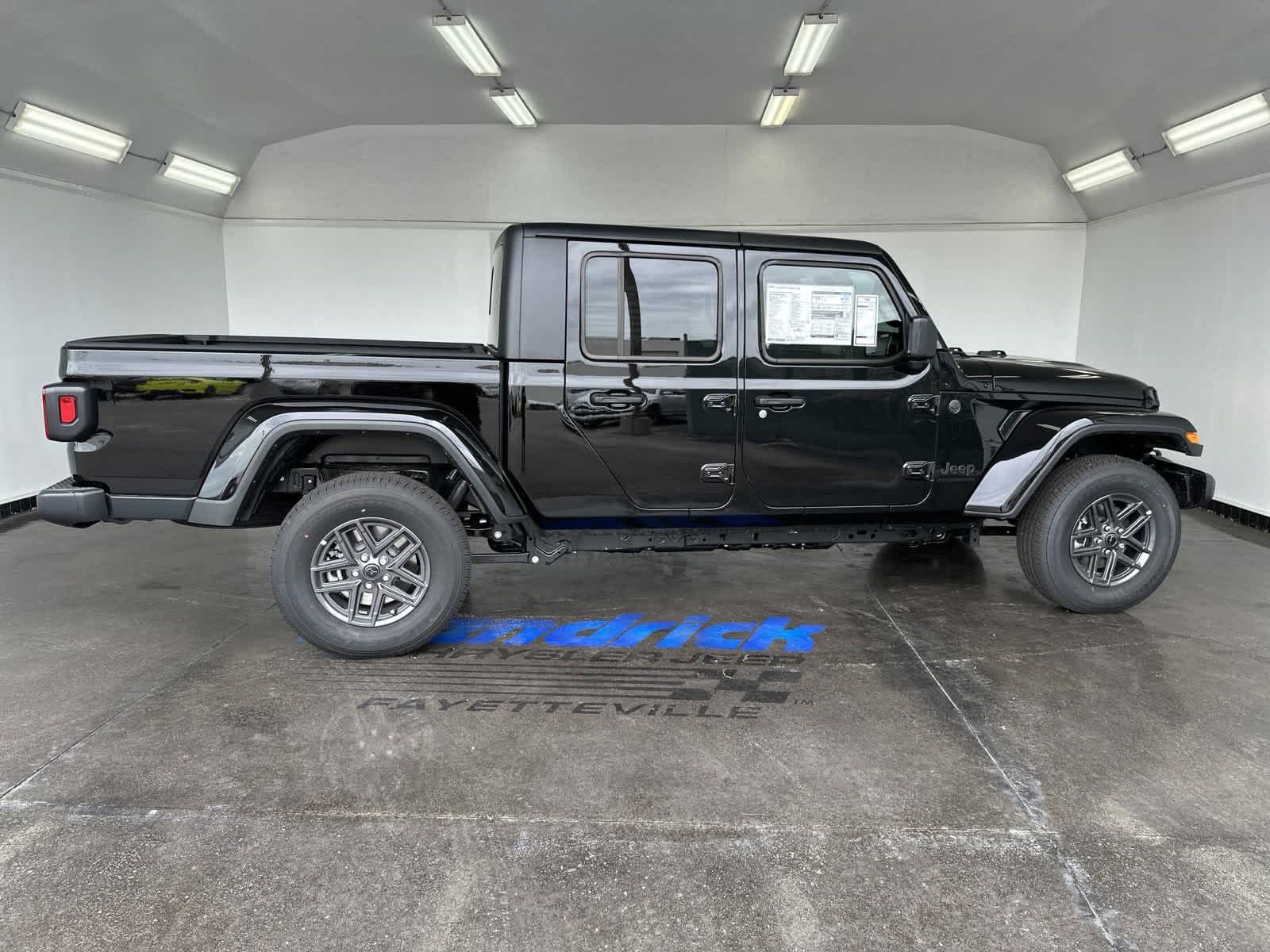 2024 Jeep Gladiator Sport 4x4 9